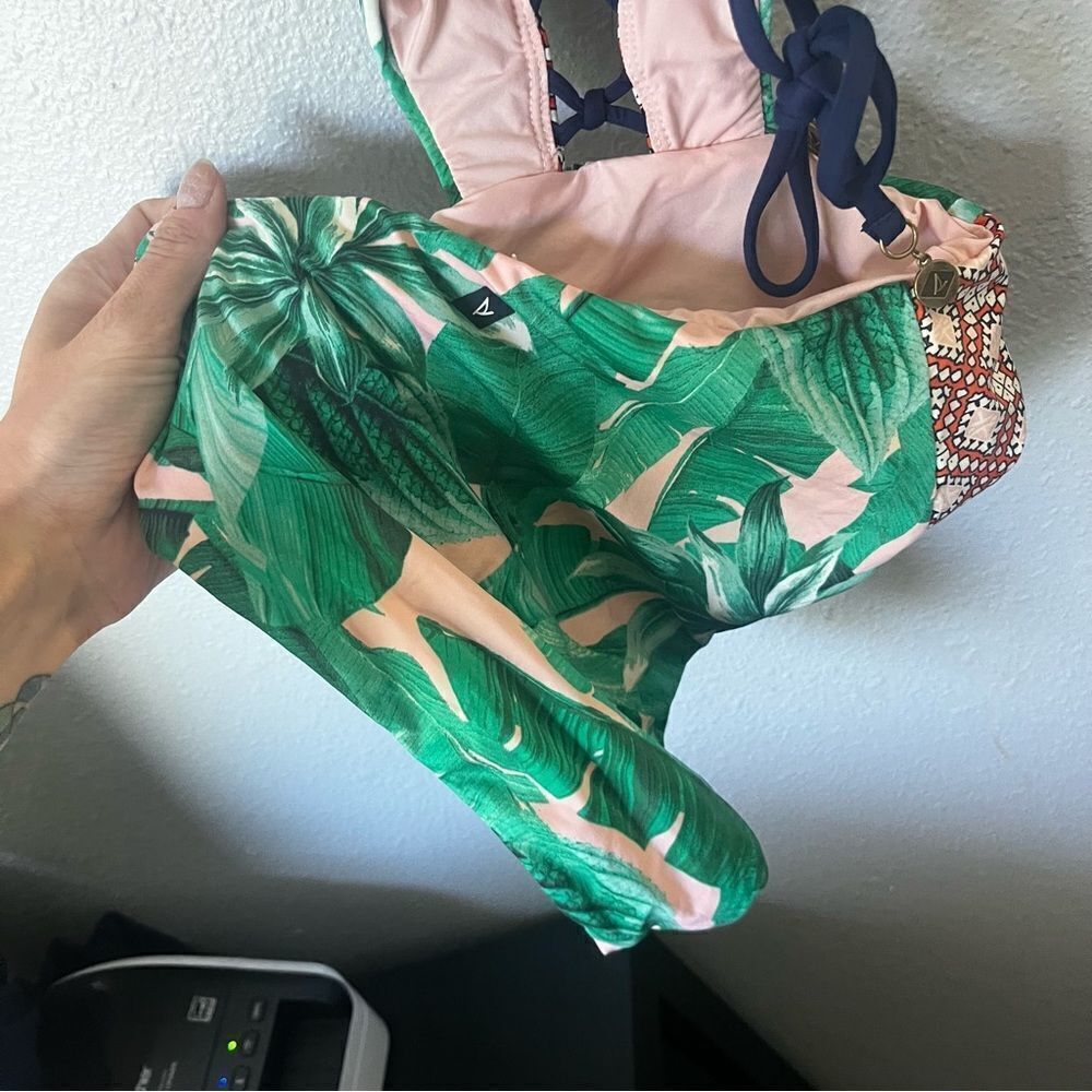 Sperry Tropical Print One Piece Swimsuit - Picture 6 of 10